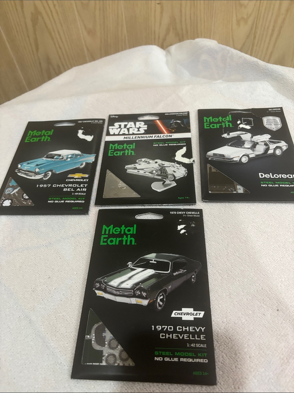 Metal earth steel model kits M4 4pcs 1970 chevelle 1957 bel air millefal delor